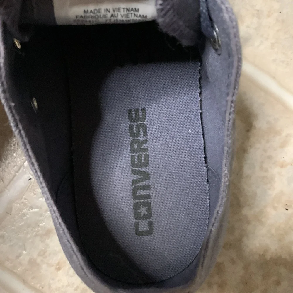 Converse shoes - Picture 3 of 6